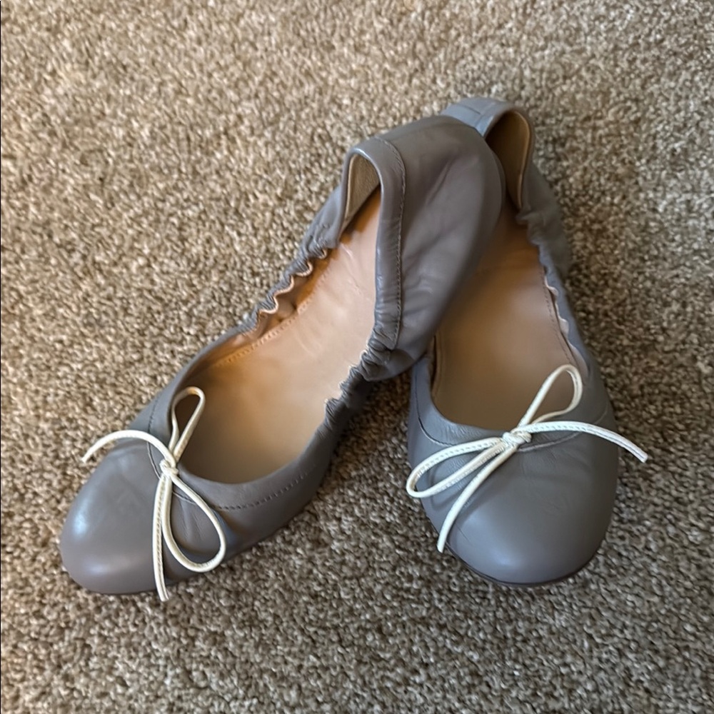 J. Crew Gray and White Flats Versatile and Comfortable